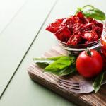 Вяленые помидоры: описание, польза, рецепты