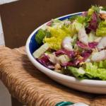 Kūpinātu zušu salāti Gardi salāti ar kūpinātu zušu recepti