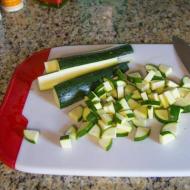 Daržovių sriuba su cukinijomis: receptas su nuotrauka