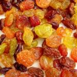 Raisins: calorie content and energy value of dried fruit