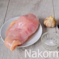 धीमी कुकर में चिकन व्यंजन धीमी कुकर में पकाया हुआ चिकन पट्टिका
