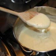 Hogyan főzzünk tejszószt húsgombócokhoz