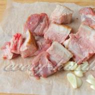 كيفية ملح لحم الصدر اللذيذ في المنزل بشكل صحيح لحم الصدر المتبل في المنزل