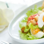 Sallatë me karkaleca - receta shumë të shijshme dhe të thjeshta për tryezën e festave