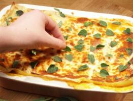 Lasagna - cerita asal Adonan buatan sendiri atau lembaran siap pakai