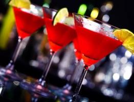 15 najobľúbenejších alkoholických koktailov