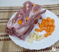 सब्जियों से भरा बेक्ड मांस