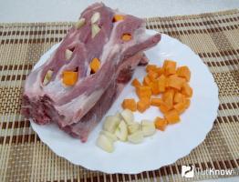 Pečené mäso plnené zeleninou