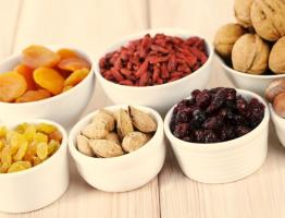 Raw food diet: benefits and harms